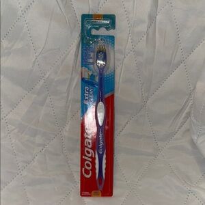 Colgate Extra Clean Toothbrush - Blue and White